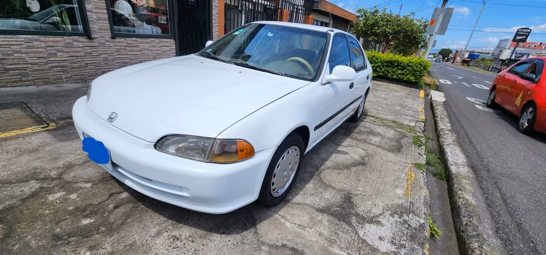 Honda Civic LX Sedán 1995, transmisión manual de 5 velocidades y motor 1.5L D15B7, 16 válvulas SOHC, reconocido
