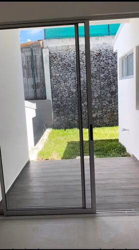 Casa de 3 habitaciones | Seguridad y tranquilidad para tu familia