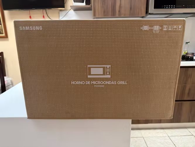 Microondas Samsung con Grill 32 L — Nuevo y sellado - Imagen 8