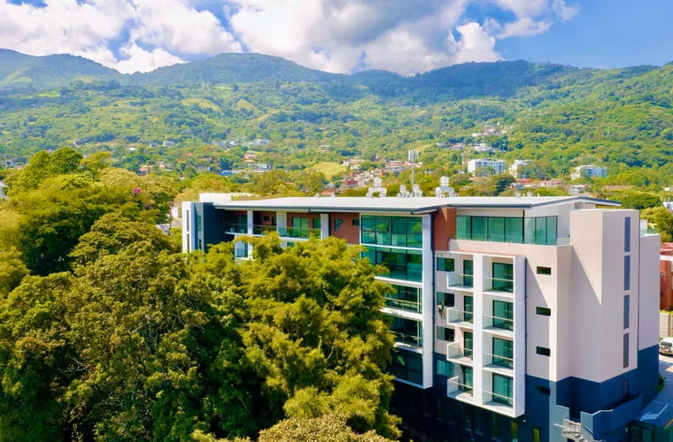 Exclusivo Penthouse de Lujo – 380 m² en el Corazón de Escazú - Imagen 13