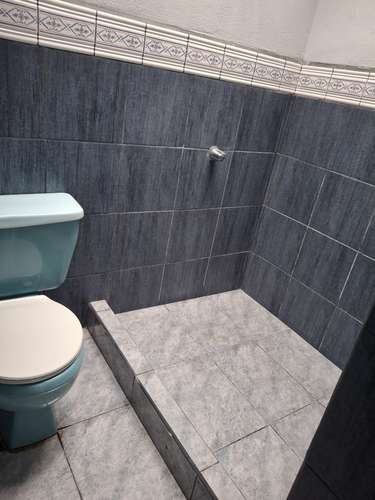Apartamento de Una Habitacon con espacio para parqueo, incluye electricidad e mpuestos municipales, - Imagen 3