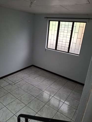 Apartamento de Una Habitacon con espacio para parqueo, incluye electricidad e mpuestos municipales, - Imagen 4