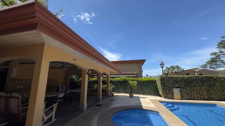 Brasil de Mora, Ciudad Colon - Residencia Colonial - 3HAB/3.5BA - 350 m2 - Imagen 19