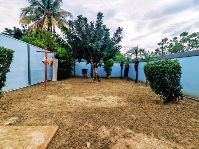 Casa en venta en El Peloncito, Liberia: 3 habitaciones y cochera doble