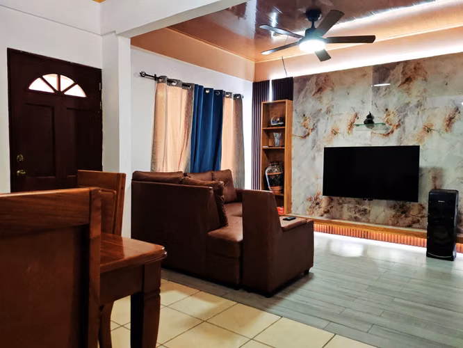 Casa en venta en El Peloncito, Liberia: 3 habitaciones y cochera doble
