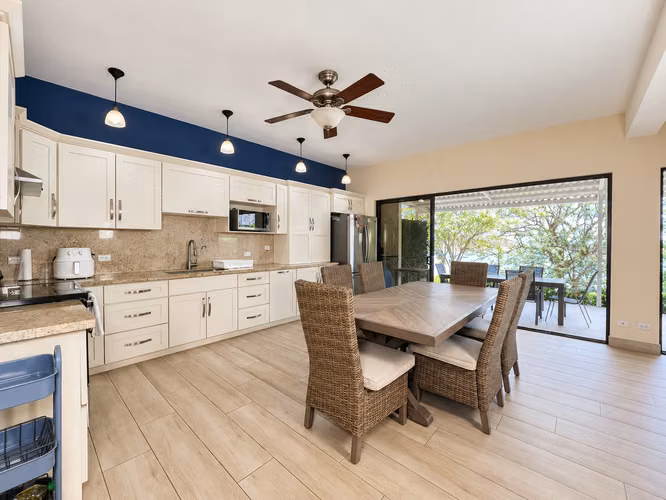 Residencia frente al mar en Playa Ocotal, Guanacaste, Costa Rica | 3 propiedades en 1 | Los Almendros | US$950,000  - Imagen 12