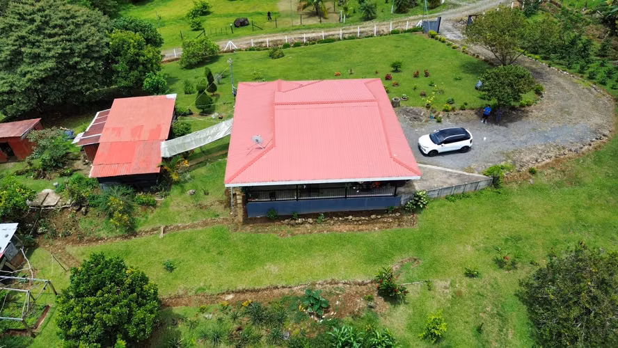 Venta de Propiedad con Casa en La Alegría de Siquirres, Limón - Imagen 11