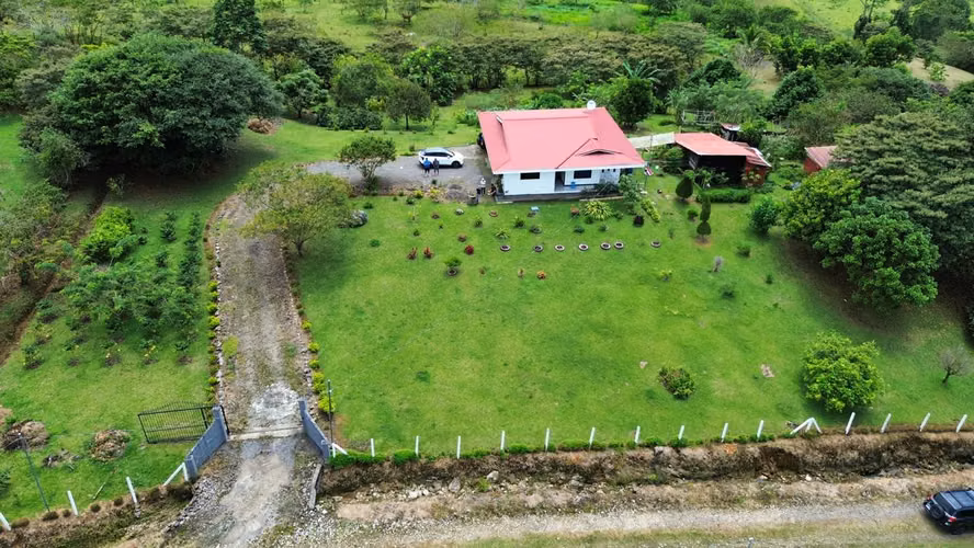 Venta de Propiedad con Casa en La Alegría de Siquirres, Limón - Imagen 10