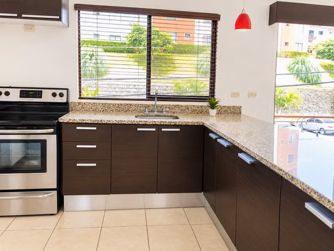 Venta de apartamento en Condominio Torres del Sol, La Unión, Cartago - Imagen 2