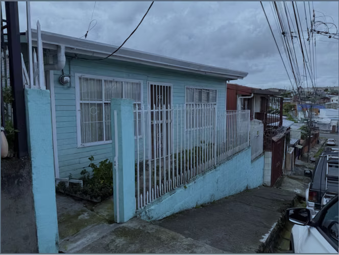 250 m ² lot with house in Purral de Goicoechea