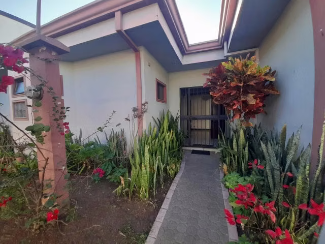 Alquiler de Casa en Pozos de Santa Ana.   - Imagen 9
