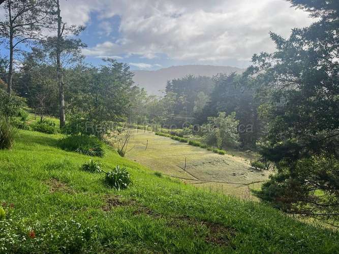 Venta de Quinta AMUEBLADA en Dota-Jardín. MJM - Imagen 8