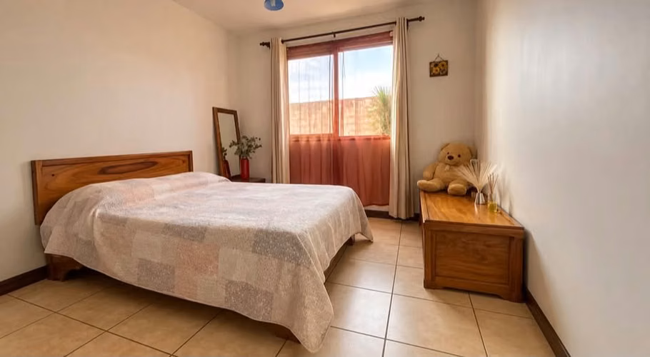 123987 / Alquiler / Hacienda Sacramento / 3 habitaciones / Patio / Mezanine / $1375