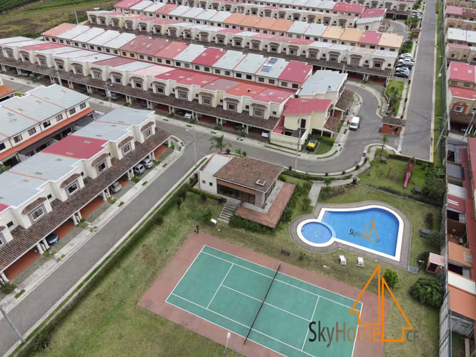 123987 / Alquiler / Hacienda Sacramento / 3 habitaciones / Patio / Mezanine / $1375