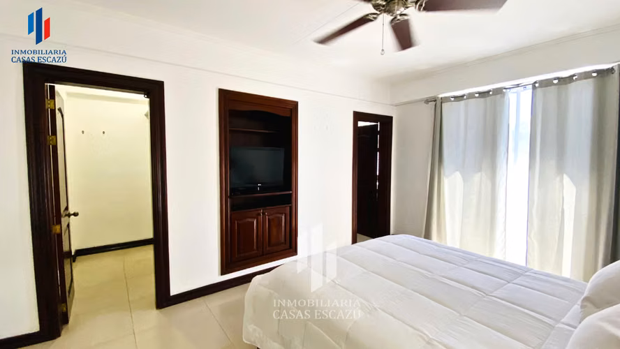 Apartamento Amueblado con Vista, 2 Dorm + Oficina, 2 Parqueos, San Rafael de Escazú