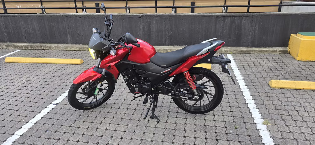 Vendo Honda CB125F Twister 2019 • Al día (Marchamo y Dekra)