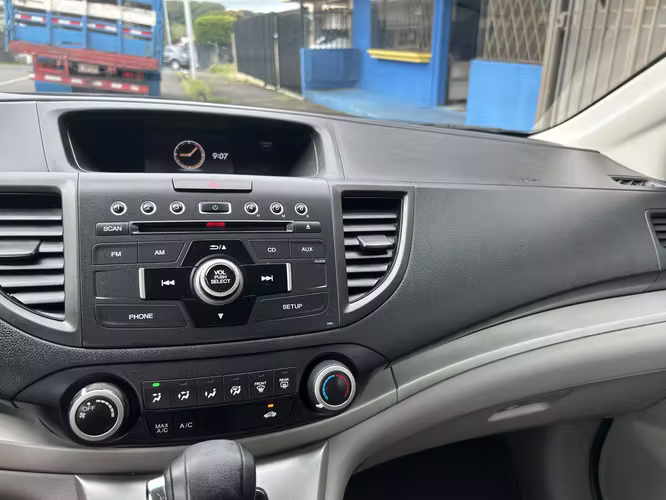 Honda CR-V 2013 automatico exterior perfecto 138,500 km precio negociable. Mi Whatsapp no funciona - Imagen 6