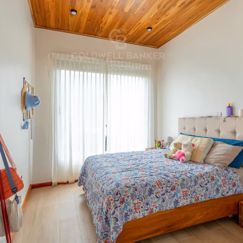 One-Level Living with Mountain Views | San Miguel, Grecia - Imagen 6