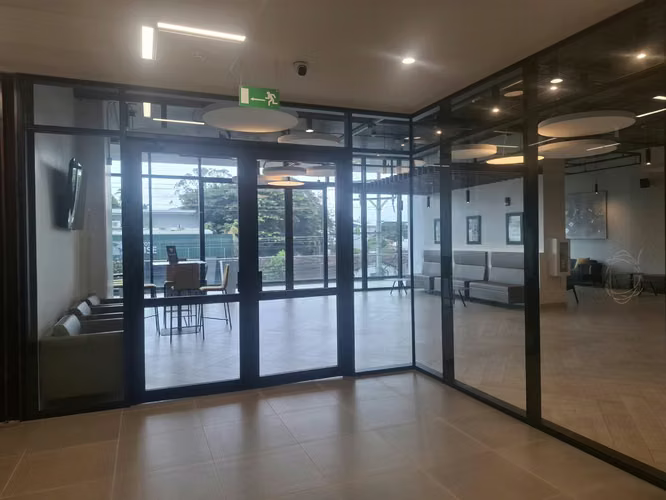 Alquilo oficina en Gris, ubica de San Pedro Montes de Oca - Imagen 5
