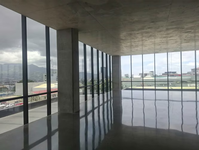 Alquilo oficina en Gris, ubica de San Pedro Montes de Oca