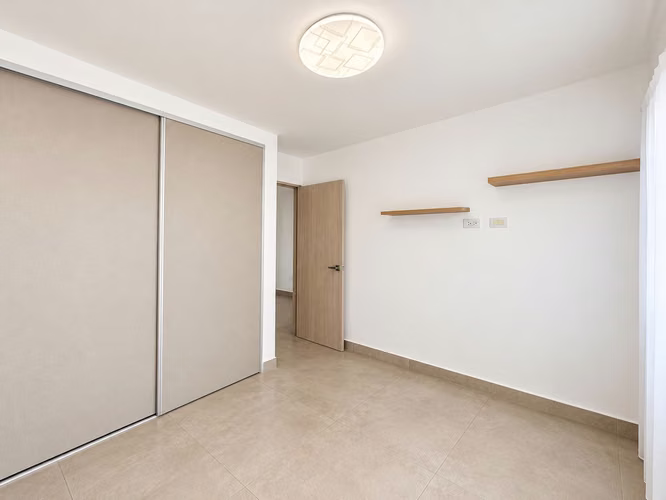 ALQUILER DE CASA, 3 HABITACIONES CON PATIO, CONDOMINIO NAOS 