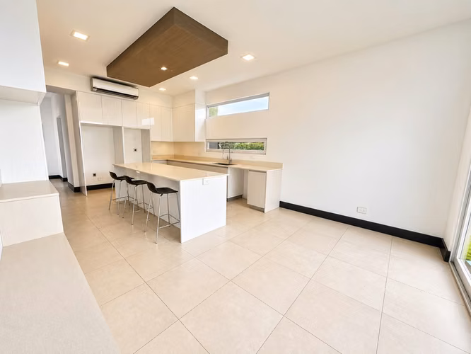 Casa en venta y alquiler en Lindora, Santa Ana - Imagen 3