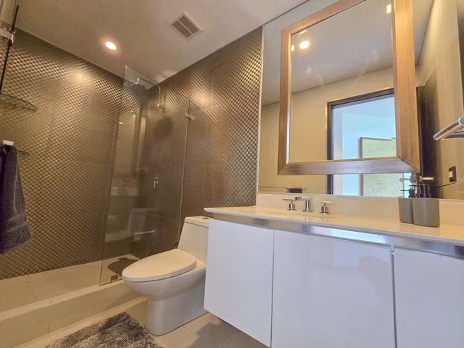 Lindora Santa Ana! Condo contemporáneo amueblado con jardín - Imagen 16
