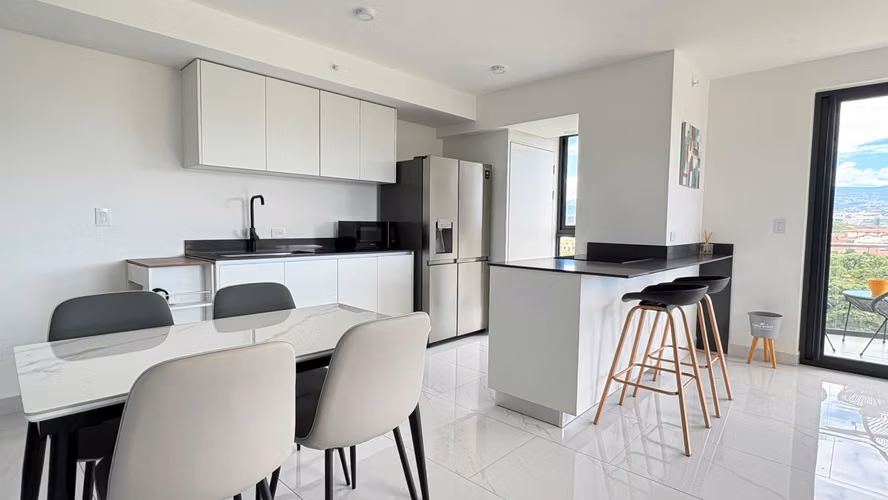 Apartamento de 2 habitaciones en alquiler en Rohrmoser. Full amueblado