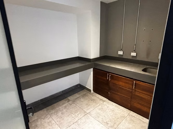 Oficina 120 m2 en Plaza Murano, 4to Piso - Imagen 4