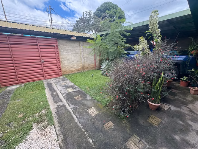 *Venta de casa en Mercedes Norte – Uso de suelo mixto - Imagen 2