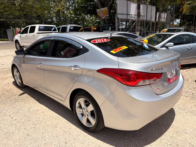 HYUNDAI AVANTE GDI-2014-AUTO-SHIFT TRONIC-6.475.000