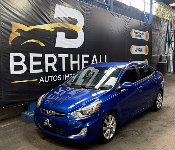 HYUNDAI ACCENT GLS 2013 AZUL AUTOMÁTICO  - Imagen 2