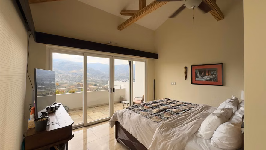 Casa de Ultra-Lujo en Santa Ana | Vistas Panorámicas y 1,500 m² - Imagen 14