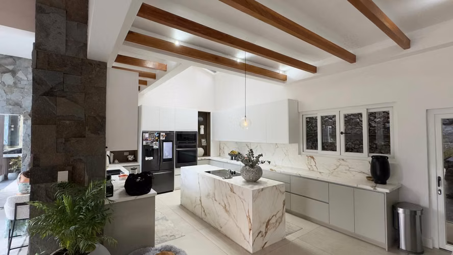 Casa de Ultra-Lujo en Santa Ana | Vistas Panorámicas y 1,500 m² - Imagen 18