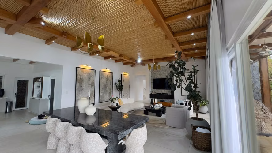 Casa de Ultra-Lujo en Santa Ana | Vistas Panorámicas y 1,500 m² - Imagen 17