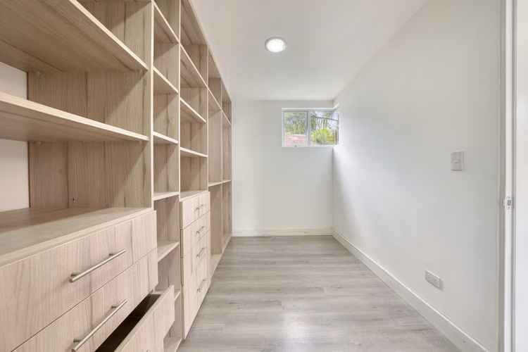Se Vende Casa en Condominio Vistas de Escazú en San Rafael 4 Habitaciones y Áreas Verdes al Frente NJA1446JB-V - Imagen 15