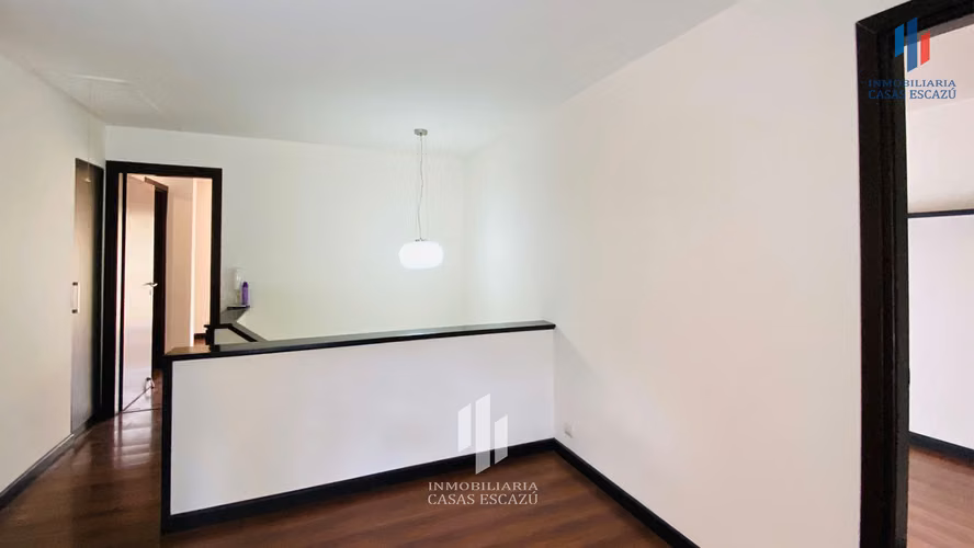 Casa en Condominio en Escazú Centro en Alquiler con A/C, Mascota pequeña sí - Imagen 10
