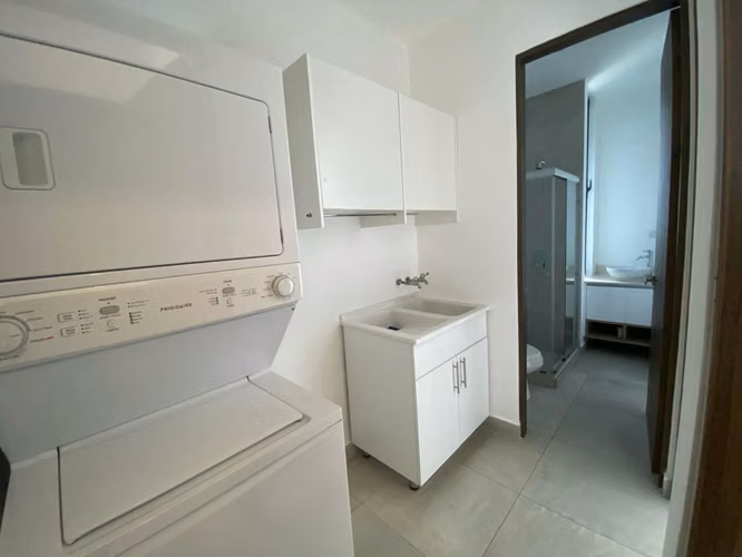 ALQUILER DE CASA EN UN NIVEL | CONDOMINIO EVORA, SANTA ANA - Imagen 4