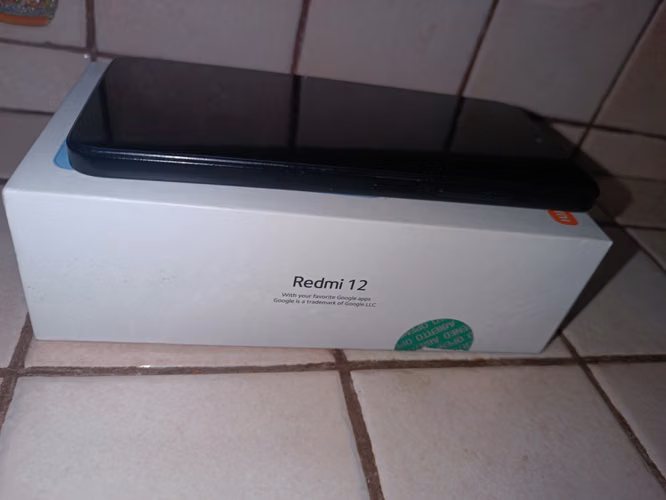 Teléfono Xiaomi Redmi 12