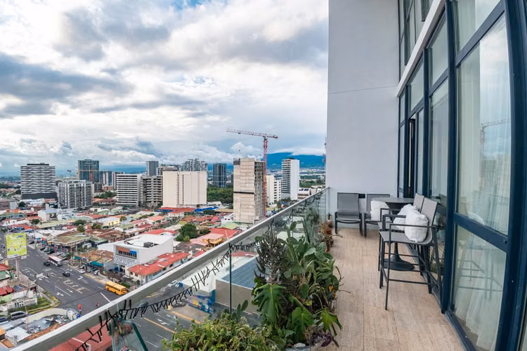 APARTAMENTO CON BALCÓN VENTA METROPOLITAN TOWER SABANA EM391 - Imagen 3