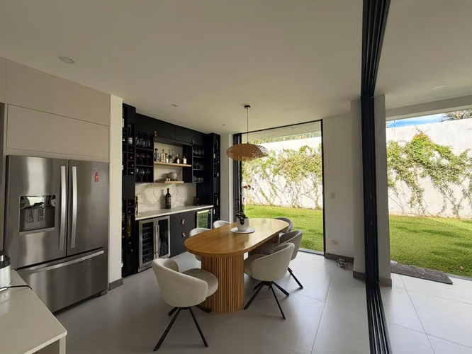 VENTA DE CASA EN CONDOMINIO SUNO EN ESCAZÚ - Imagen 2