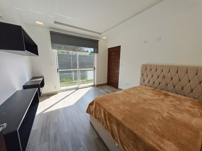 SE VENDE HERMOSA CASA EN RESIDENCIAL EL CASTILLO ,  DE SAN RAFAEL DE HEREDIA  - Imagen 9