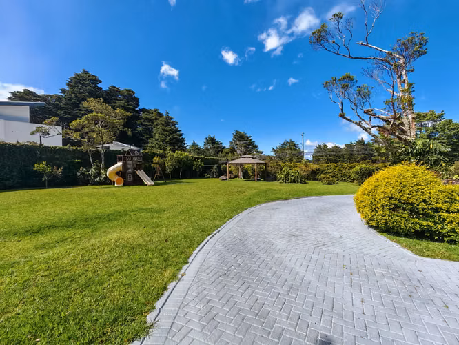 SE VENDE HERMOSA CASA EN RESIDENCIAL EL CASTILLO ,  DE SAN RAFAEL DE HEREDIA  - Imagen 18