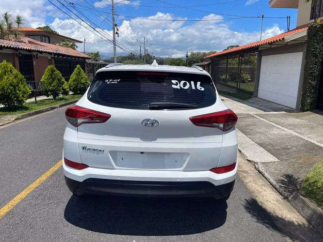 HYUNDAI TUCSON 2016