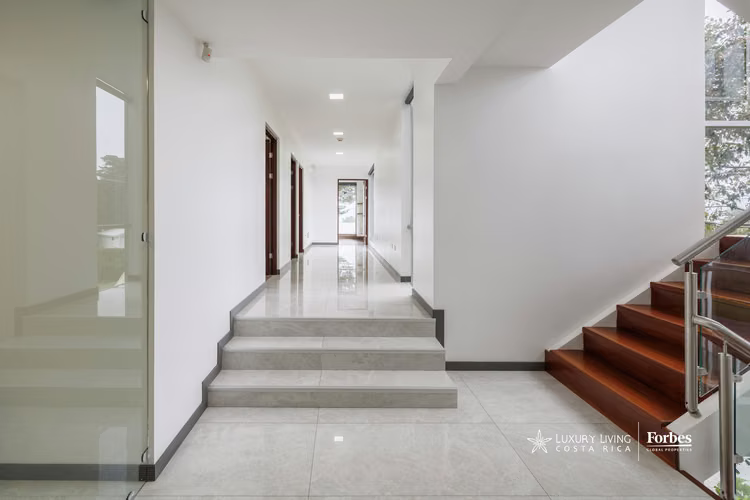 21548 - Casa moderna de 3 niveles, 4 hab, oficina y jacuzzi en San Rafael - Imagen 14