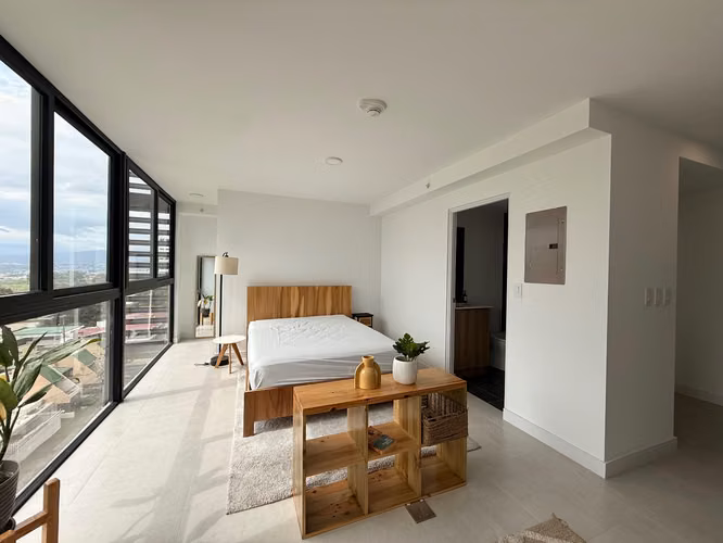 ESTUDIO AMOBLADO PARA ESTRENAR EN TORRE  LINDA DECORACION  EN SABANA NORTE - Imagen 9