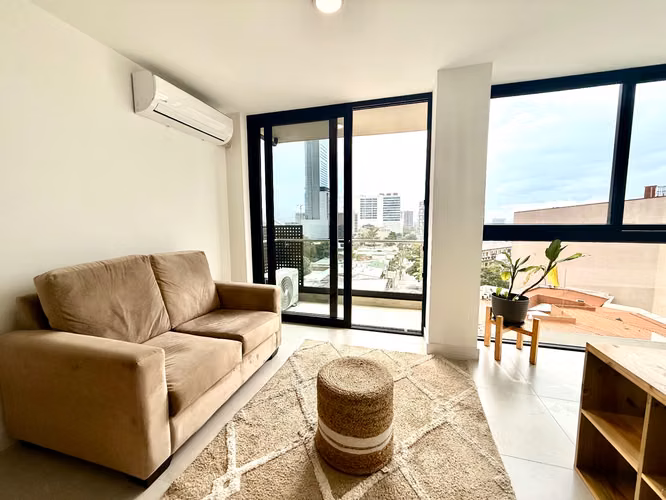 ESTUDIO AMOBLADO PARA ESTRENAR EN TORRE  LINDA DECORACION  EN SABANA NORTE - Imagen 2