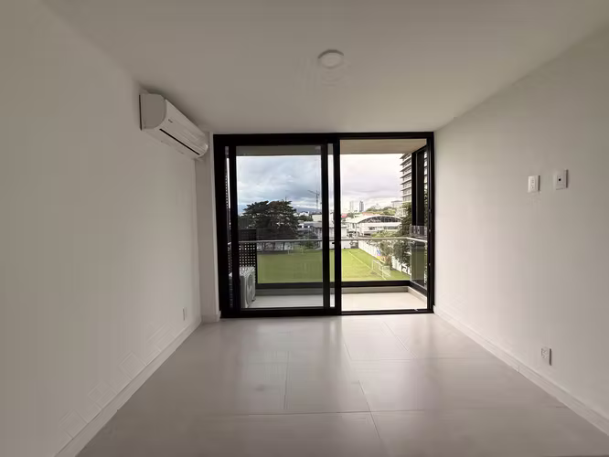 APARTAMENTO PARA ESTRENAR EN TORRE CON VISTA HERMOSA  EN ROHRMOSER - Imagen 6