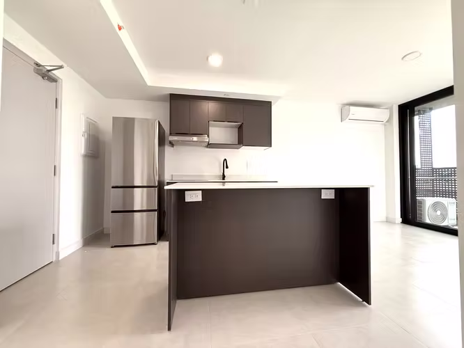 APARTAMENTO PARA ESTRENAR EN TORRE CON VISTA HERMOSA  EN ROHRMOSER - Imagen 2
