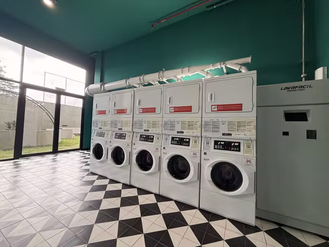 APARTAMENTO PARA ESTRENAR EN TORRE CON VISTA HERMOSA  EN ROHRMOSER - Imagen 19